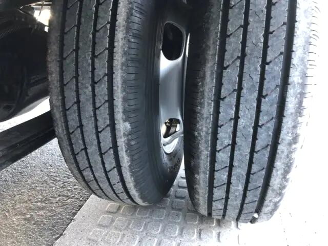 三菱ふそうキャンター平ボディ小型（2t・3t）[写真18]