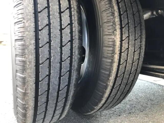 三菱ふそうキャンター平ボディ小型（2t・3t）[写真20]