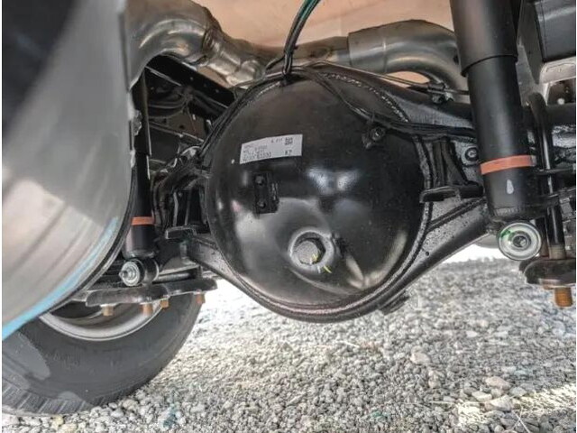 三菱ふそうキャンター平ボディ小型（2t・3t）[写真22]