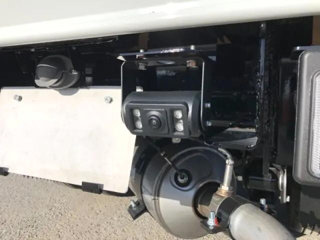 三菱ふそうキャンター平ボディ小型（2t・3t）[写真27]