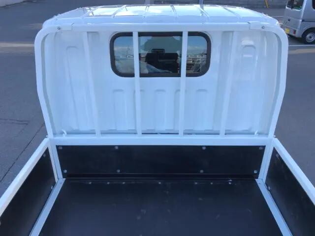 三菱ふそうキャンター平ボディ小型（2t・3t）[写真34]