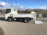 三菱ふそうキャンター平ボディ小型（2t・3t）[写真07]