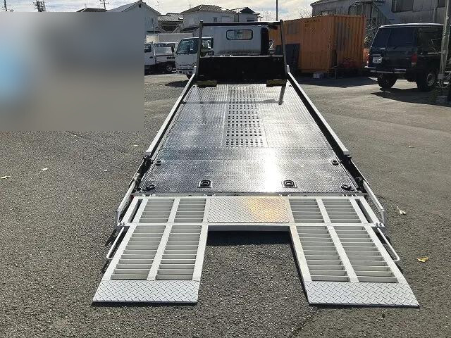 いすゞエルフセーフティローダー小型（2t・3t）[写真10]