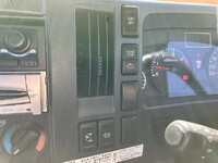 いすゞエルフセーフティローダー小型（2t・3t）[写真29]