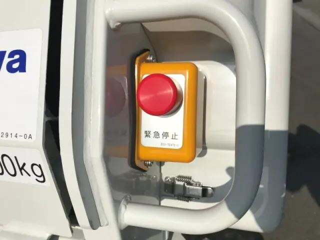 三菱ふそうキャンターパッカー車（塵芥車）小型（2t・3t）[写真24]