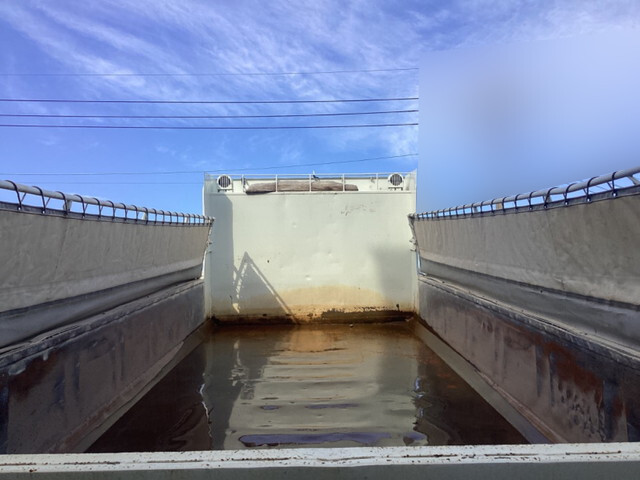 いすゞギガダンプ大型（10t）[写真10]