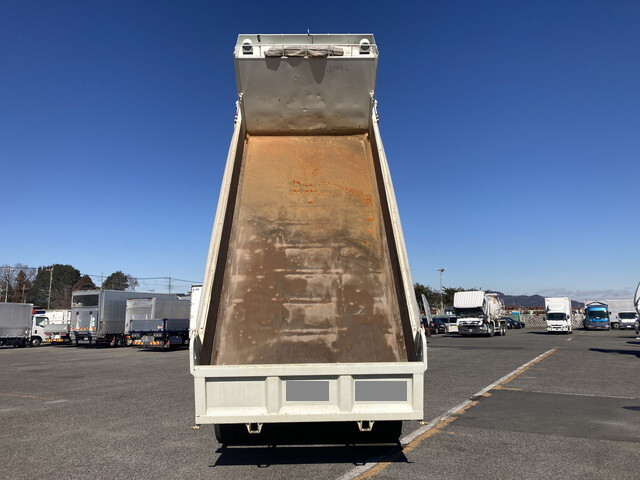 いすゞギガダンプ大型（10t）[写真10]