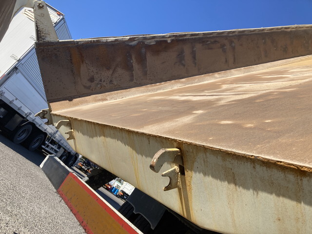 いすゞギガダンプ大型（10t）[写真14]