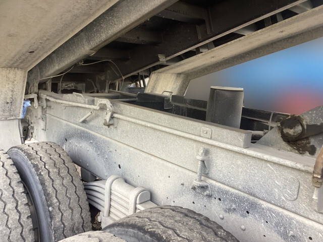 いすゞギガダンプ大型（10t）[写真18]