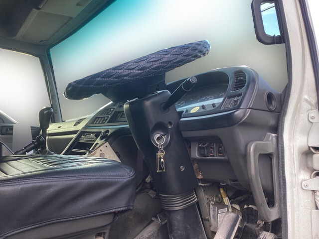 いすゞギガダンプ大型（10t）[写真23]