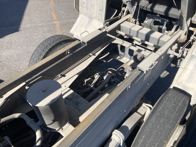 いすゞギガダンプ大型（10t）[写真23]