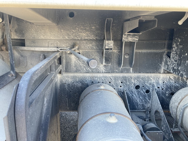 いすゞギガダンプ大型（10t）[写真24]