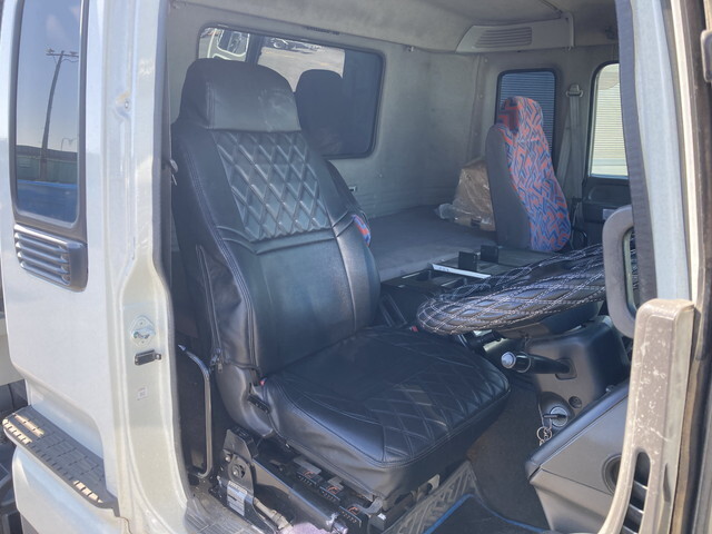 いすゞギガダンプ大型（10t）[写真31]