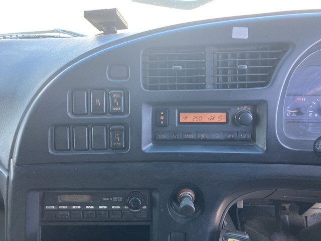 いすゞギガダンプ大型（10t）[写真37]