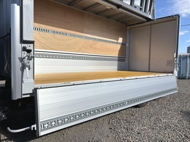 日野デュトロアルミウイング小型（2t・3t）[写真16]