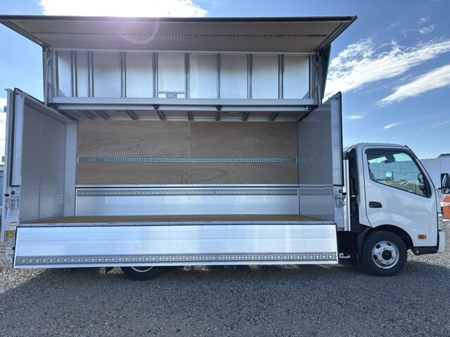 日野デュトロアルミウイング小型（2t・3t）[写真17]