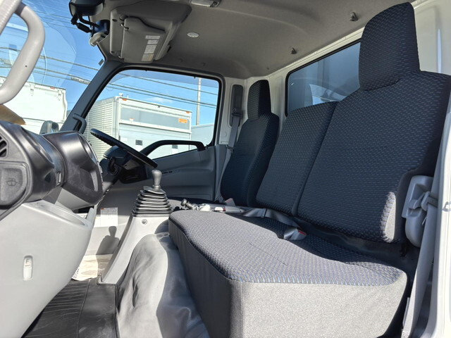 日野デュトロアルミウイング小型（2t・3t）[写真32]