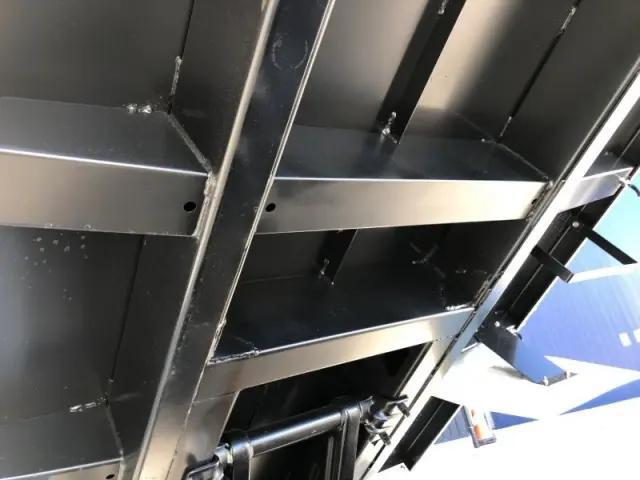 三菱ふそうキャンターダンプ小型（2t・3t）[写真31]