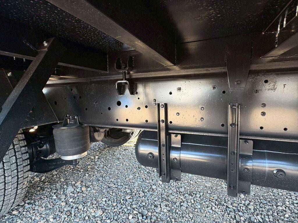 いすゞギガセルフクレーン4段大型（10t）[写真11]