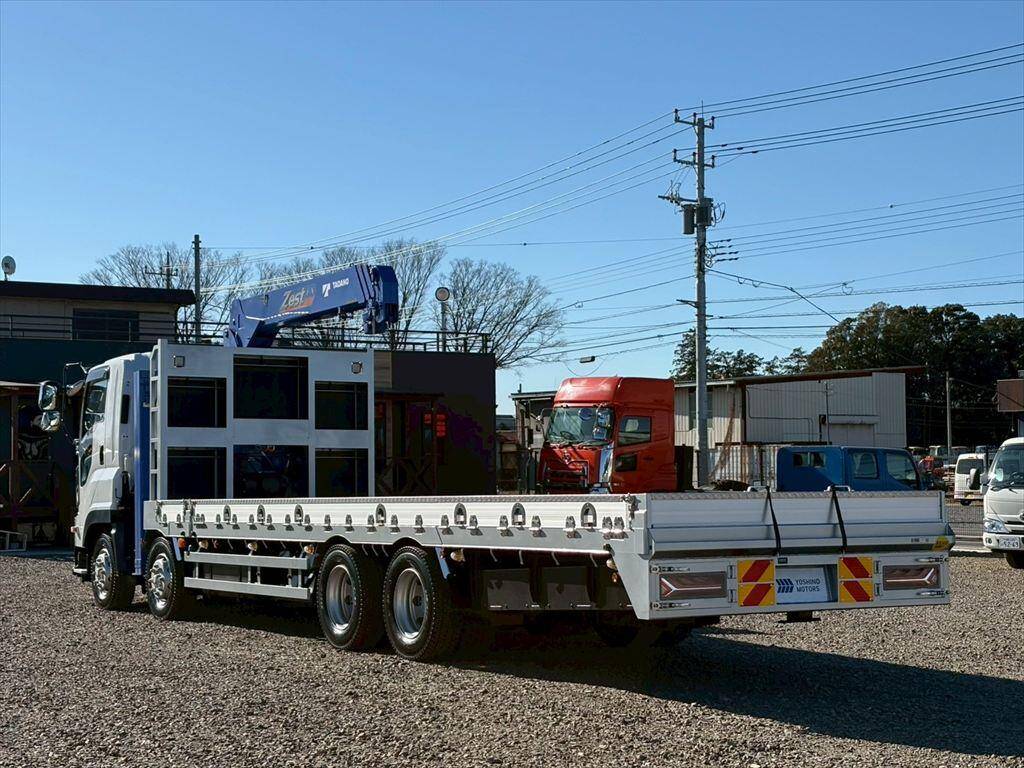 いすゞギガセルフクレーン4段大型（10t）[写真02]