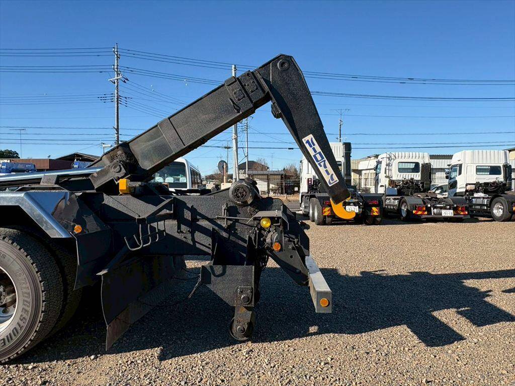 いすゞギガコンテナ専用車大型（10t）[写真13]