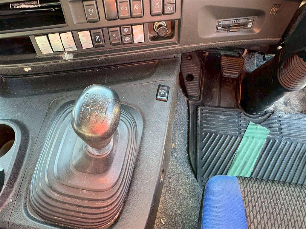 いすゞギガコンテナ専用車大型（10t）[写真22]