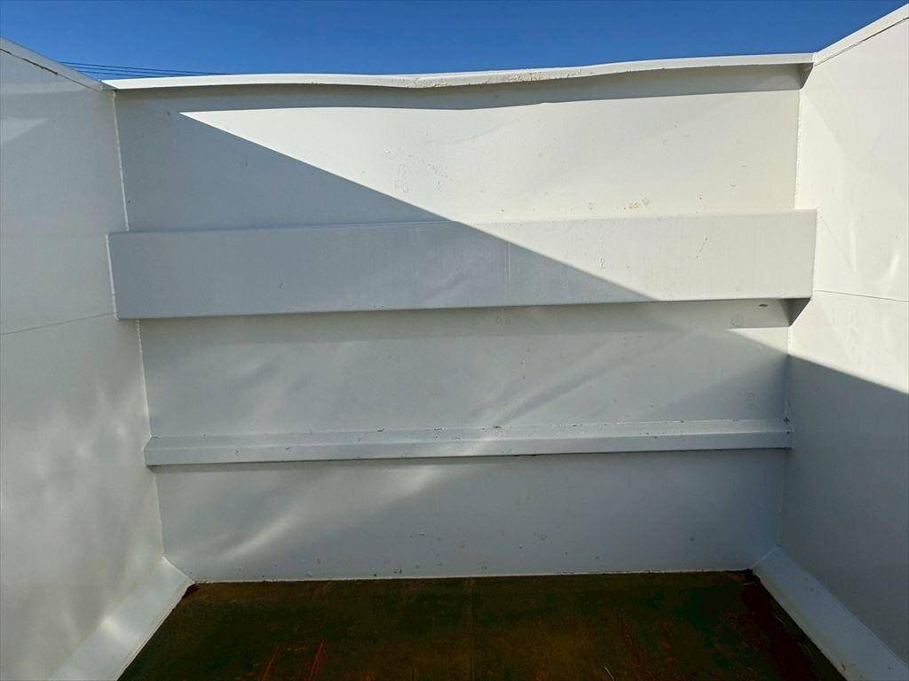 いすゞギガコンテナ専用車大型（10t）[写真07]