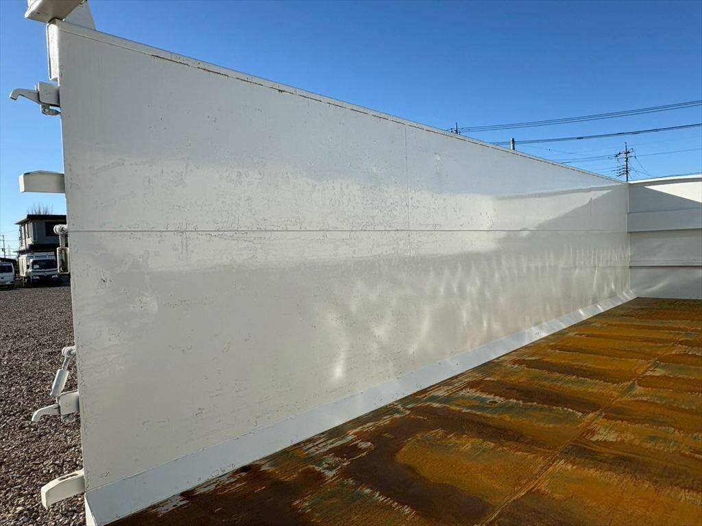 いすゞギガコンテナ専用車大型（10t）[写真09]