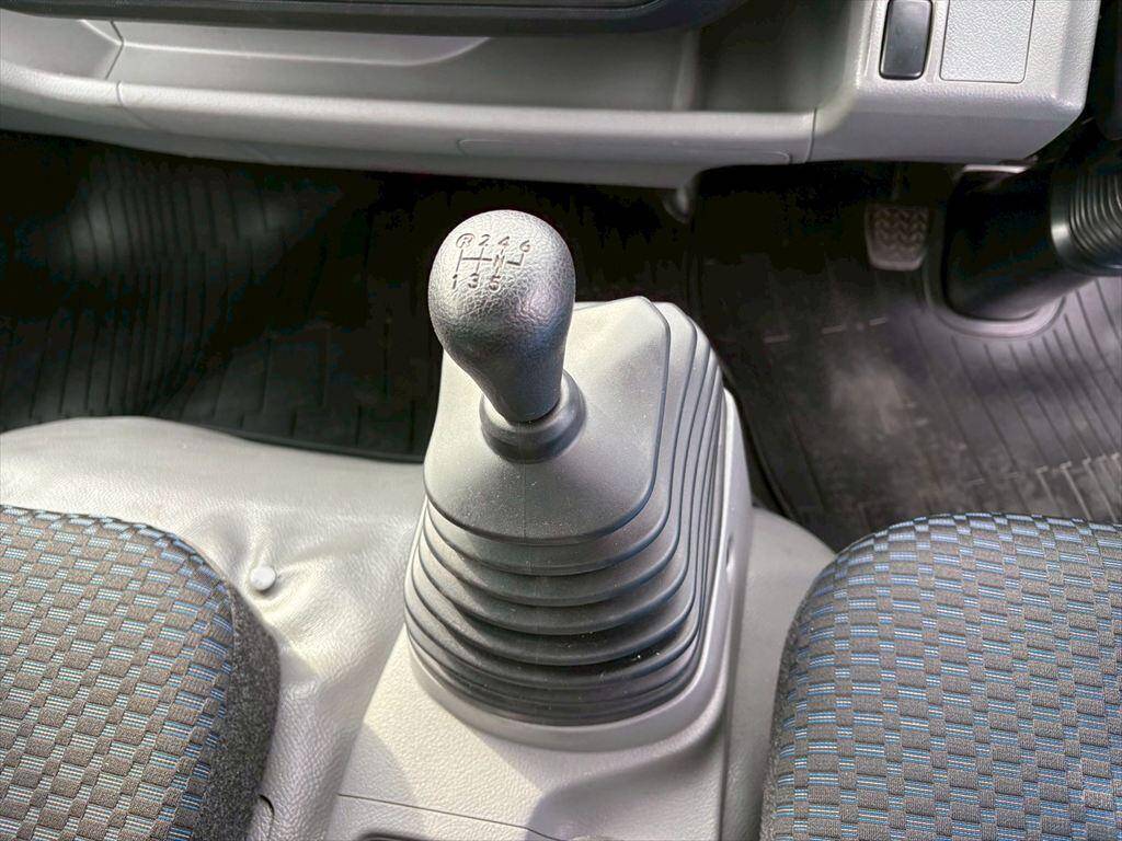 日野デュトロ平ボディ小型（2t・3t）[写真19]