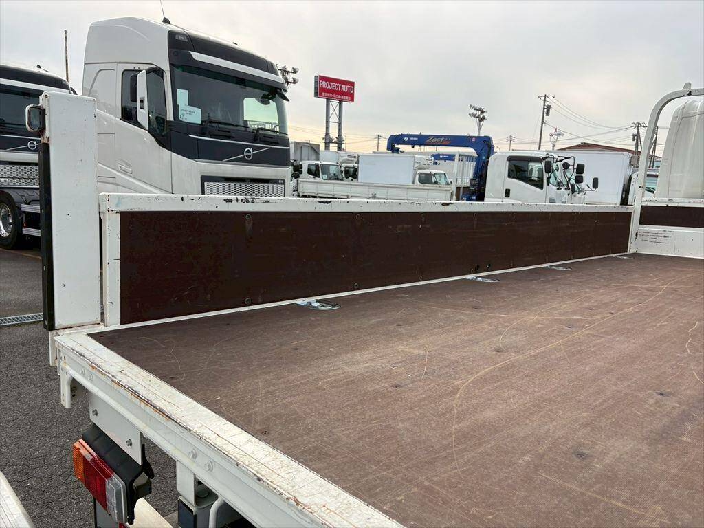 日野デュトロ平ボディ小型（2t・3t）[写真09]