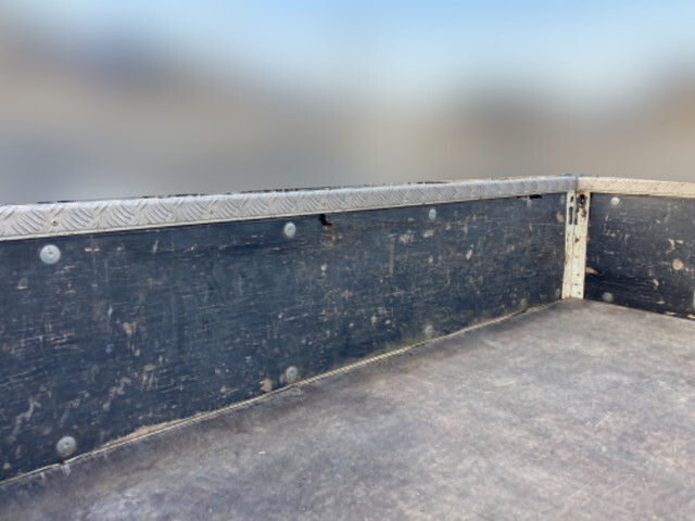 三菱ふそうキャンター平ボディ小型（2t・3t）[写真10]