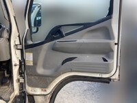 三菱ふそうキャンター平ボディ小型（2t・3t）[写真28]