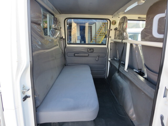 その他のメーカーエルフダブルキャブ（Wキャブ）小型（2t・3t）[写真17]