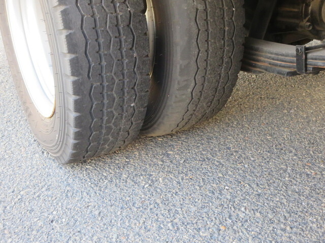 その他のメーカーエルフダブルキャブ（Wキャブ）小型（2t・3t）[写真09]