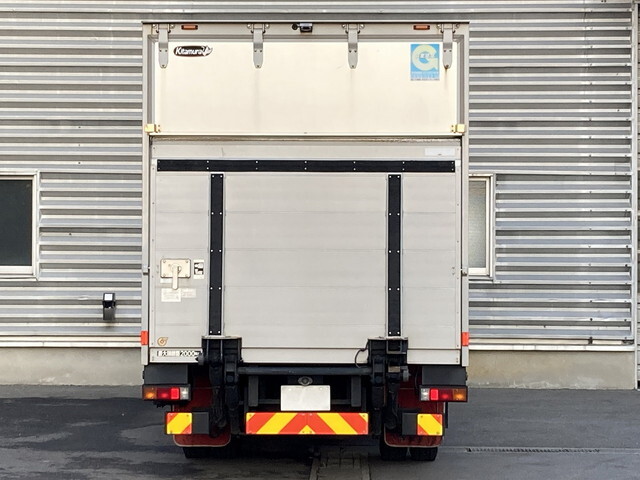 三菱ふそうキャンターアルミバン小型（2t・3t）[写真02]