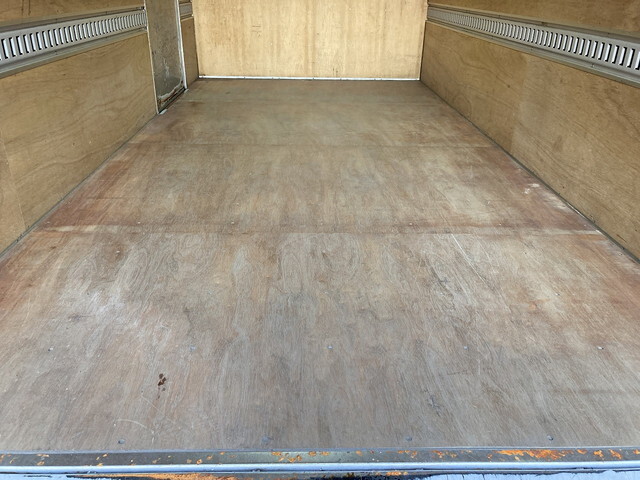 三菱ふそうキャンターアルミバン小型（2t・3t）[写真25]