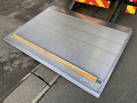 三菱ふそうキャンターアルミバン小型（2t・3t）[写真07]