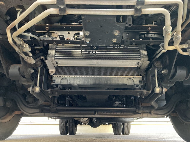 三菱ふそうキャンターアルミバン小型（2t・3t）[写真09]