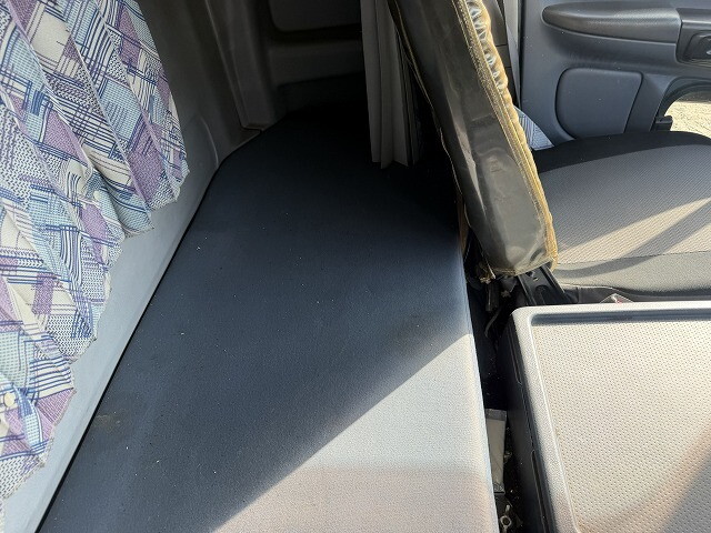 日野レンジャー平ボディ増トン（6t・8t）[写真23]