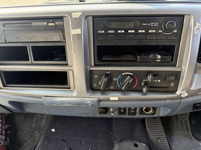 日野レンジャー平ボディ増トン（6t・8t）[写真24]