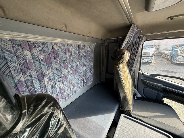 日野レンジャー平ボディ増トン（6t・8t）[写真26]