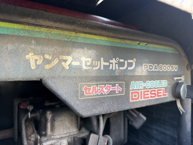 日野レンジャー平ボディ増トン（6t・8t）[写真38]