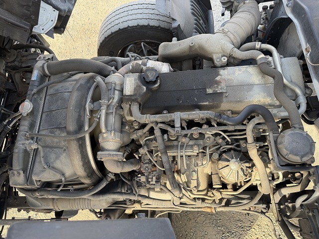 日野レンジャー平ボディ増トン（6t・8t）[写真09]