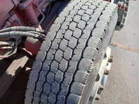 UDトラックスクオントレーラーヘッド（トラクターヘッド）大型（10t）[写真11]