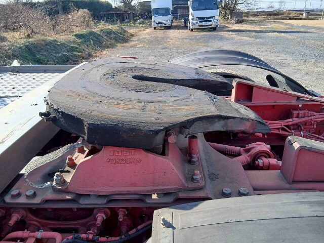 UDトラックスクオントレーラーヘッド（トラクターヘッド）大型（10t）[写真13]