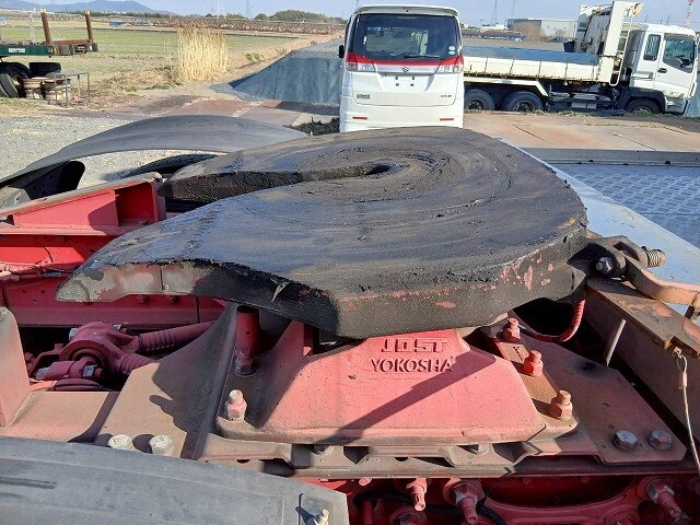 UDトラックスクオントレーラーヘッド（トラクターヘッド）大型（10t）[写真14]