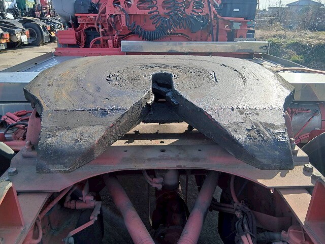 UDトラックスクオントレーラーヘッド（トラクターヘッド）大型（10t）[写真15]