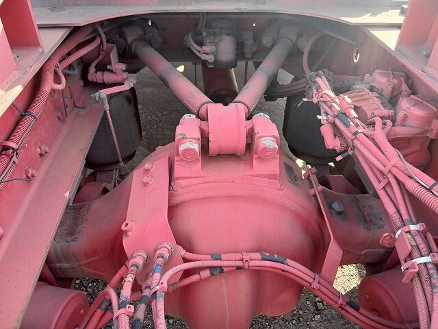 UDトラックスクオントレーラーヘッド（トラクターヘッド）大型（10t）[写真21]