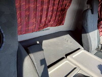 UDトラックスクオントレーラーヘッド（トラクターヘッド）大型（10t）[写真30]