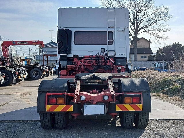 UDトラックスクオントレーラーヘッド（トラクターヘッド）大型（10t）[写真03]